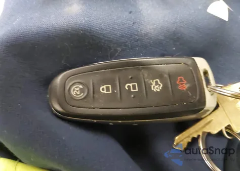 2015 Ford Focus Titanium из США, поврежденный, VIN 1FADP3J26FL239094